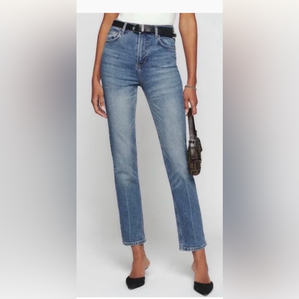 Reformation Lizzie ultra high rise Jeans in Malta. size 26